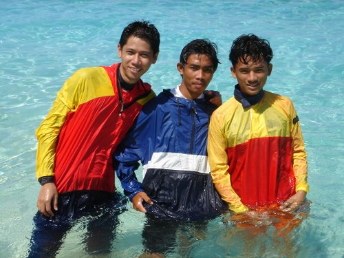 Click for next image image